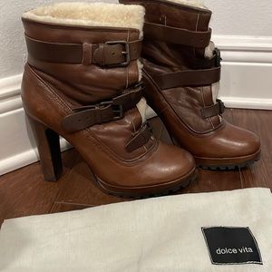 Beautiful aviator inspired Dolce Vita leather boots.  Shearling lined.